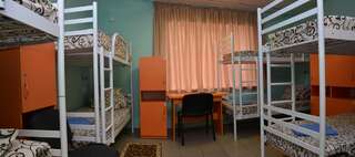 Отель Karavella Николаев Спальное место на двухъярусной кровати в общем номере для мужчин и женщин-1